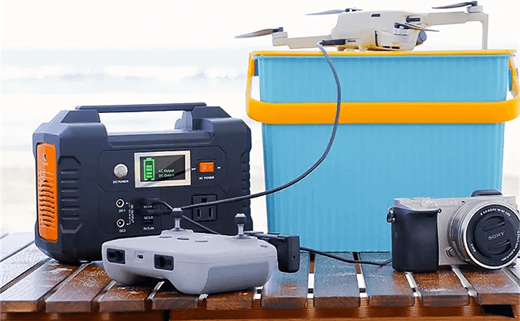 Kühlbox an 200 Watt Powerstation